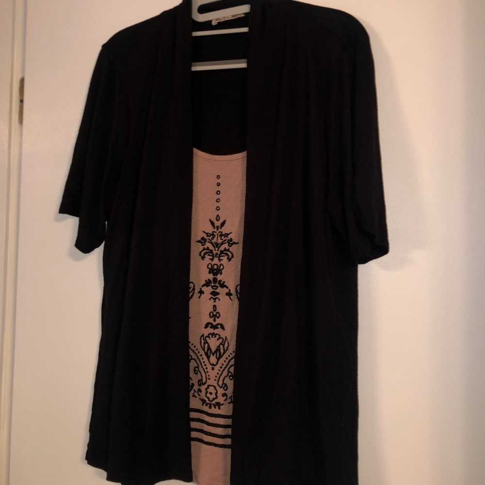 Short sleeve cardigan shirt built in